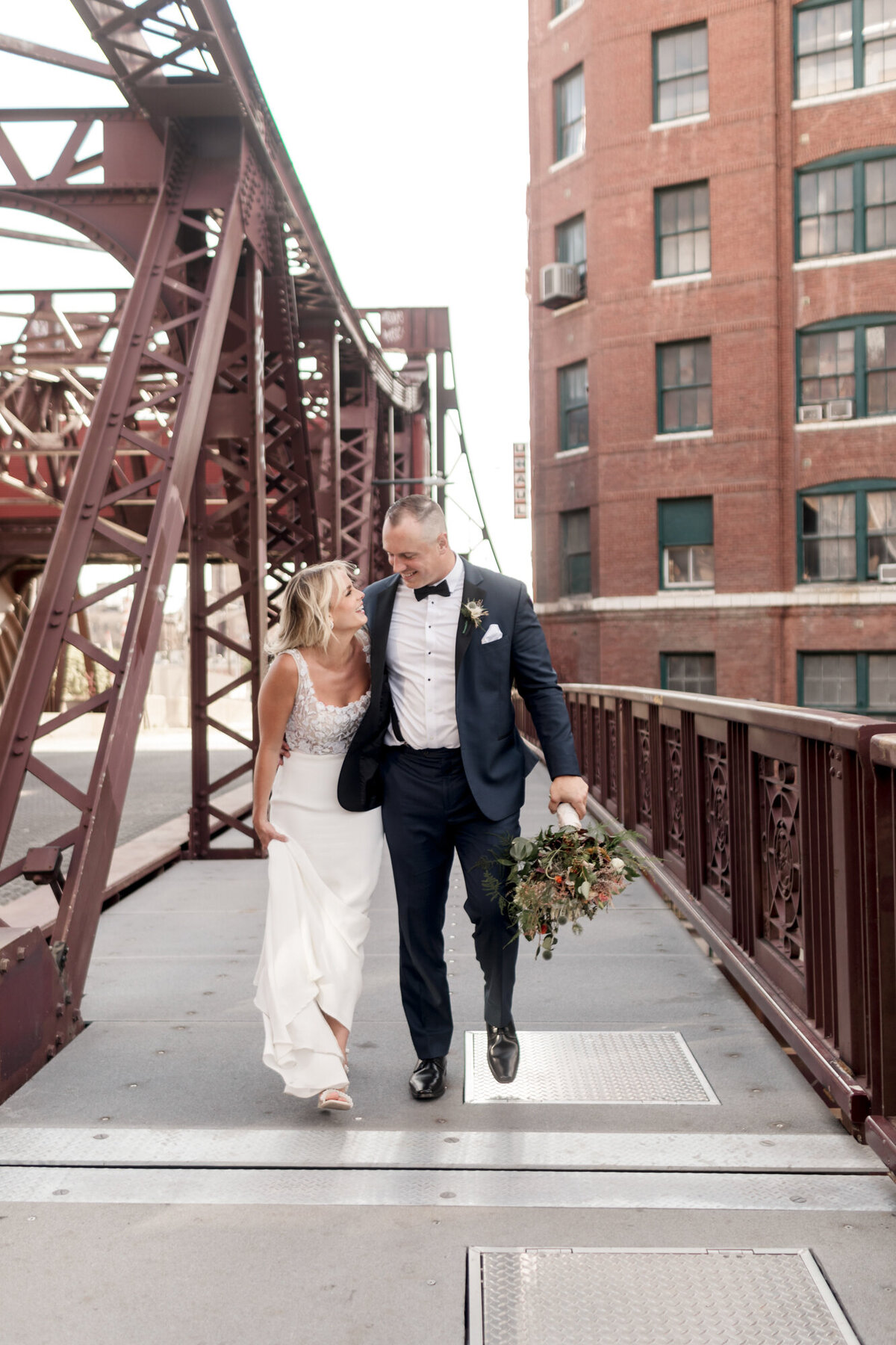 Downtown-Chicago-Lacuna-Lofts-Rooftop-Wedding-26