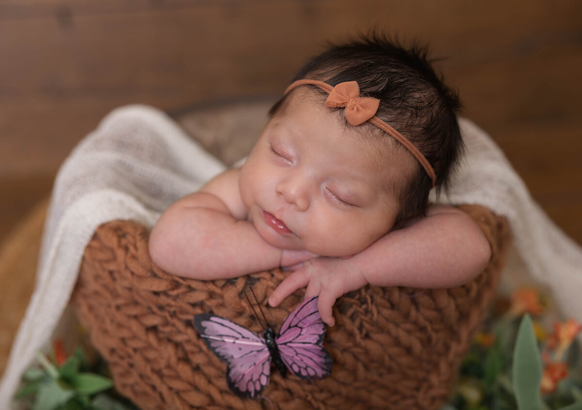 Frozen Moments Pennsylvania Posed Newborn Photographer Bowl