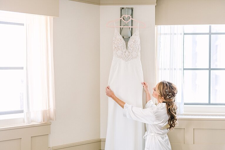 Warwick-hotel-Allerton-Chicago-wedding-photographer_0007