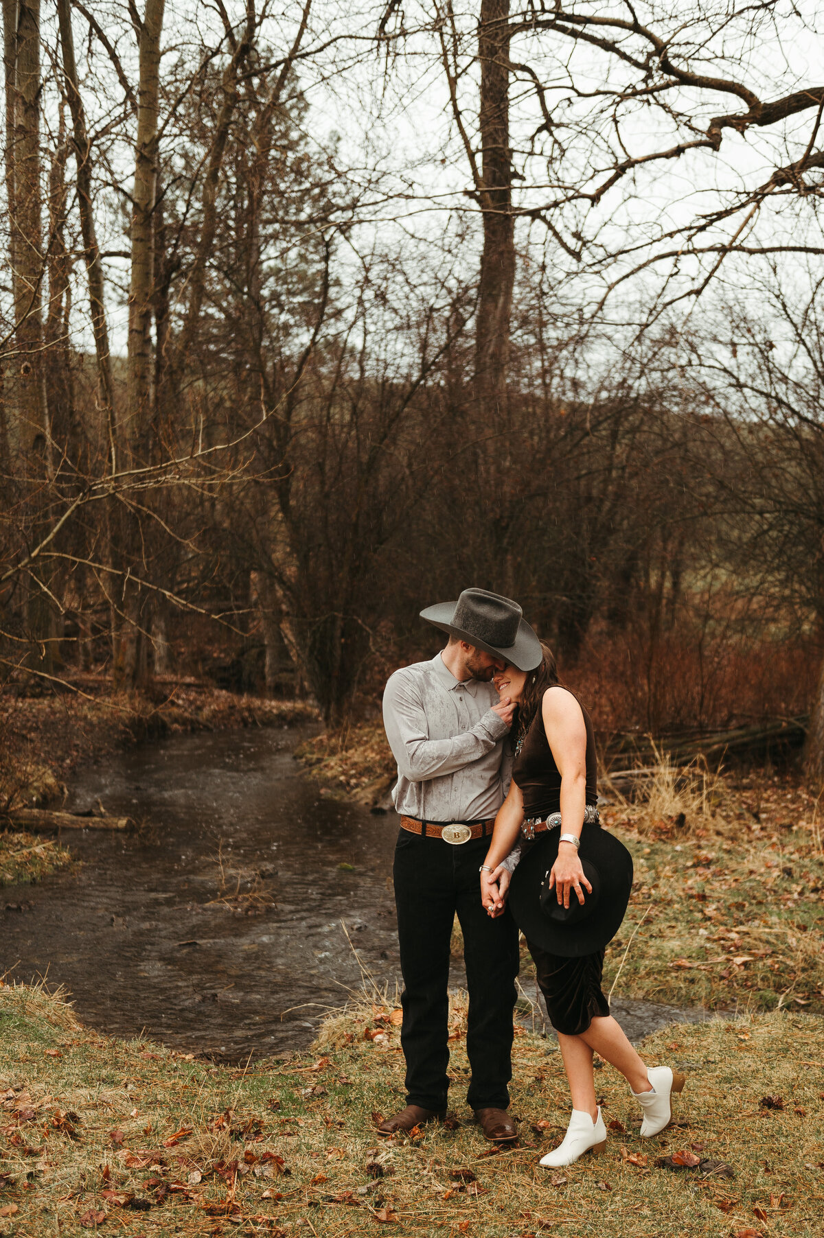presley-gray-photo-montana-western-style-engagement-4381