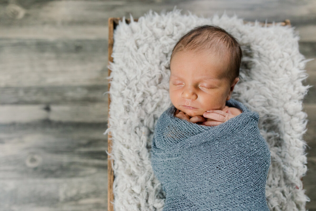 Newborn Photos - Color (41 of 72)