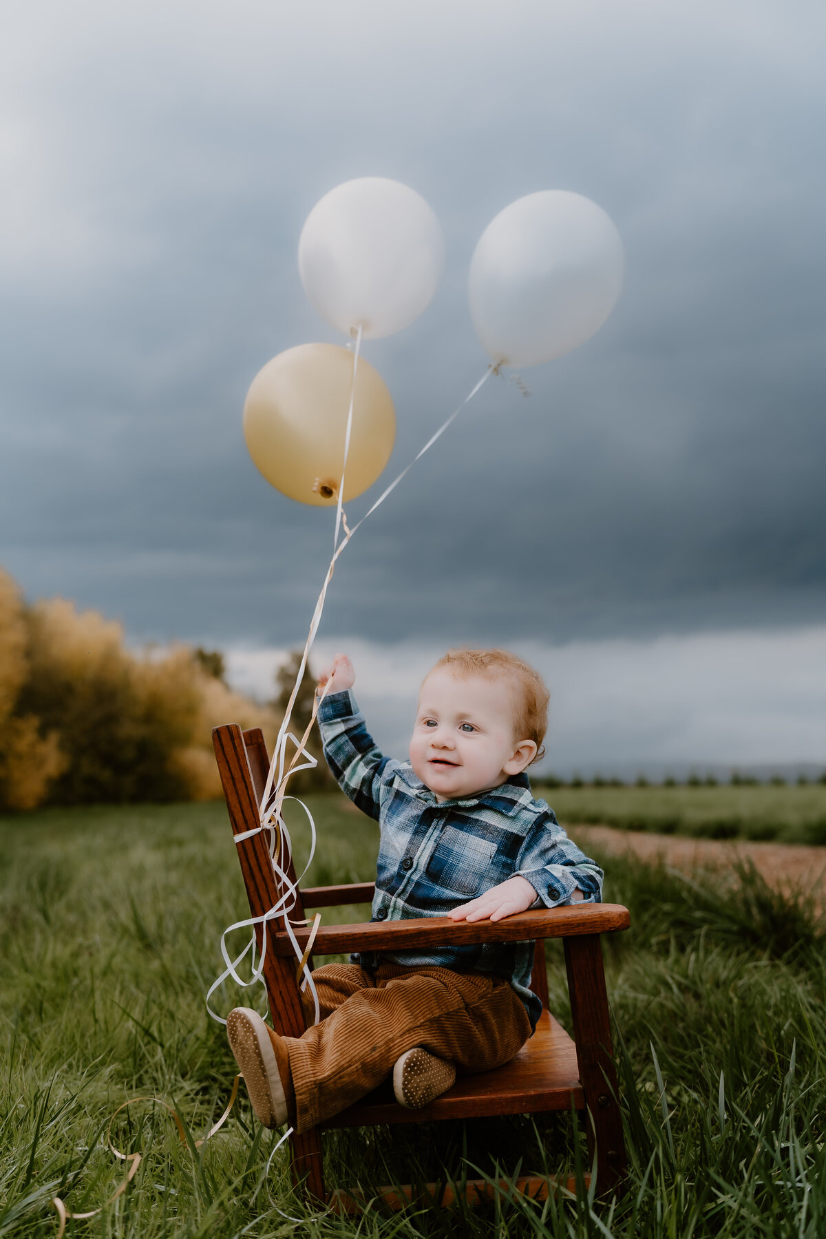 First Birthday milestone photoshoot for baby in salem oregon by Magnolia June Visuals