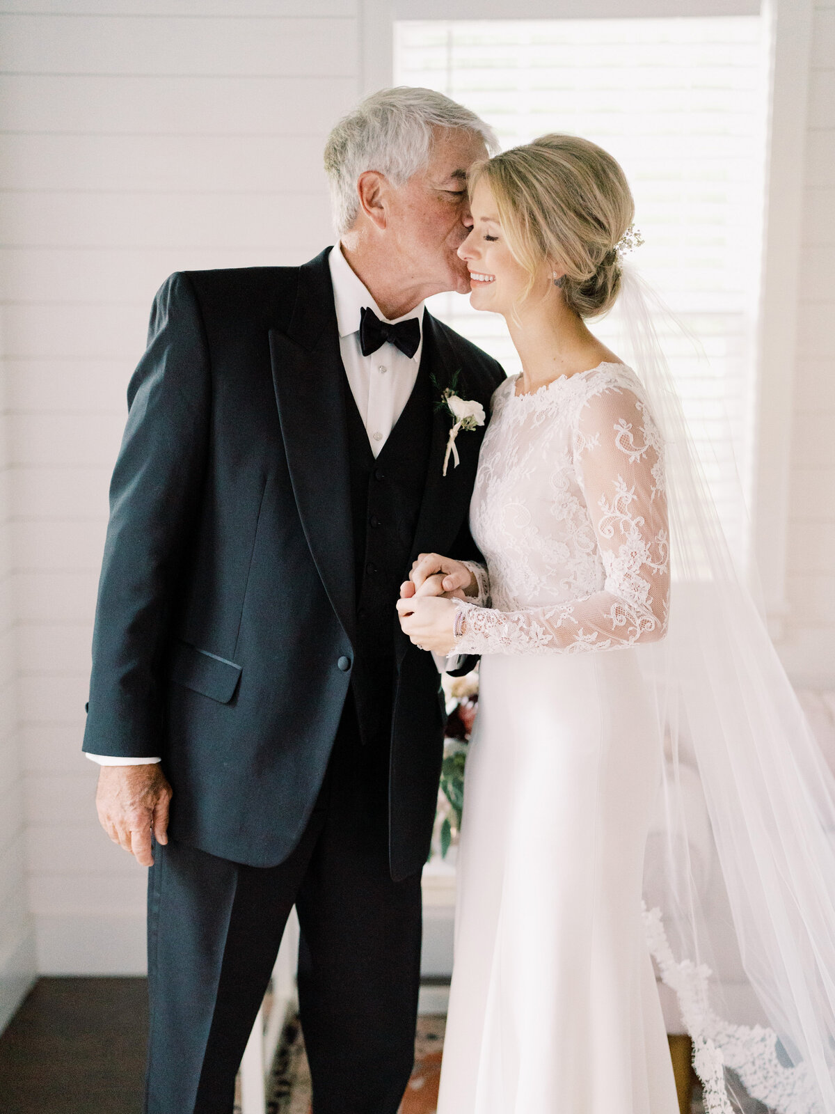 Charleston-wedding-at-runnymede-plantation-By-Philip-Casey-Photography-005
