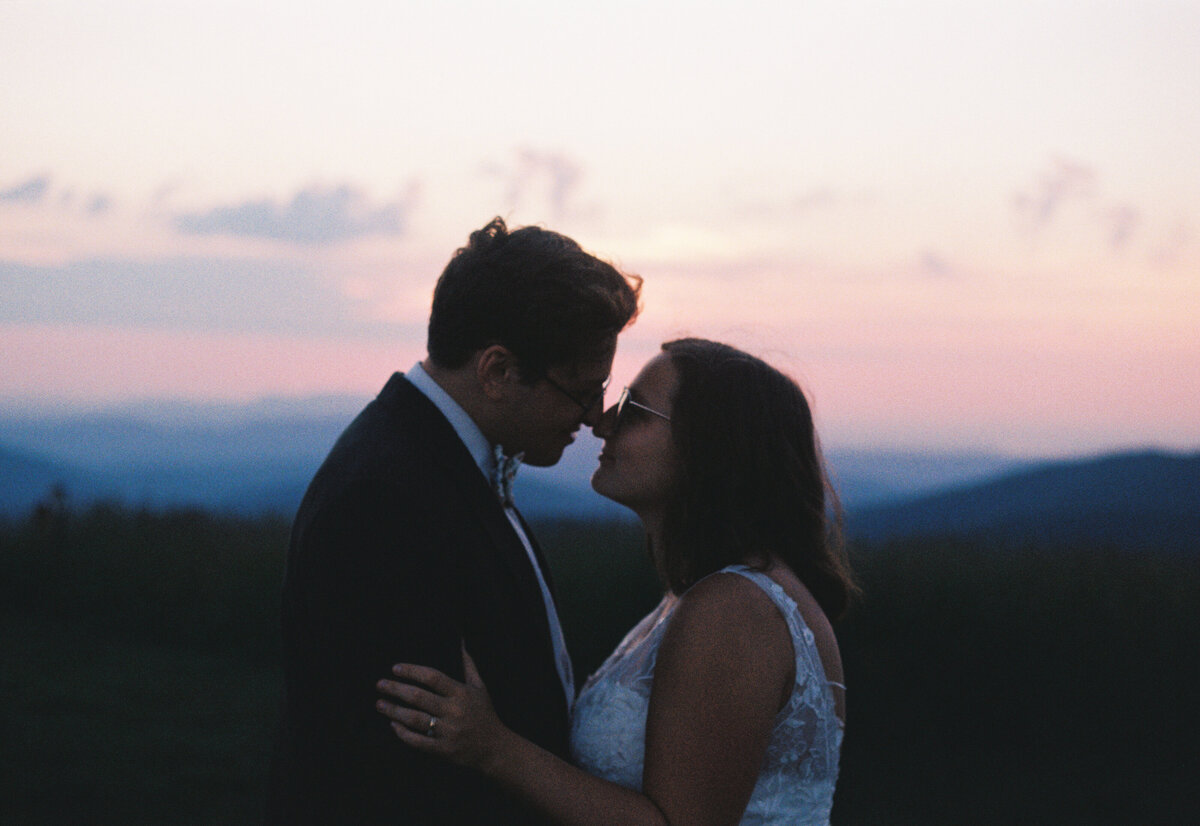 AG_6977_Gold 200_036041-R1-017-7