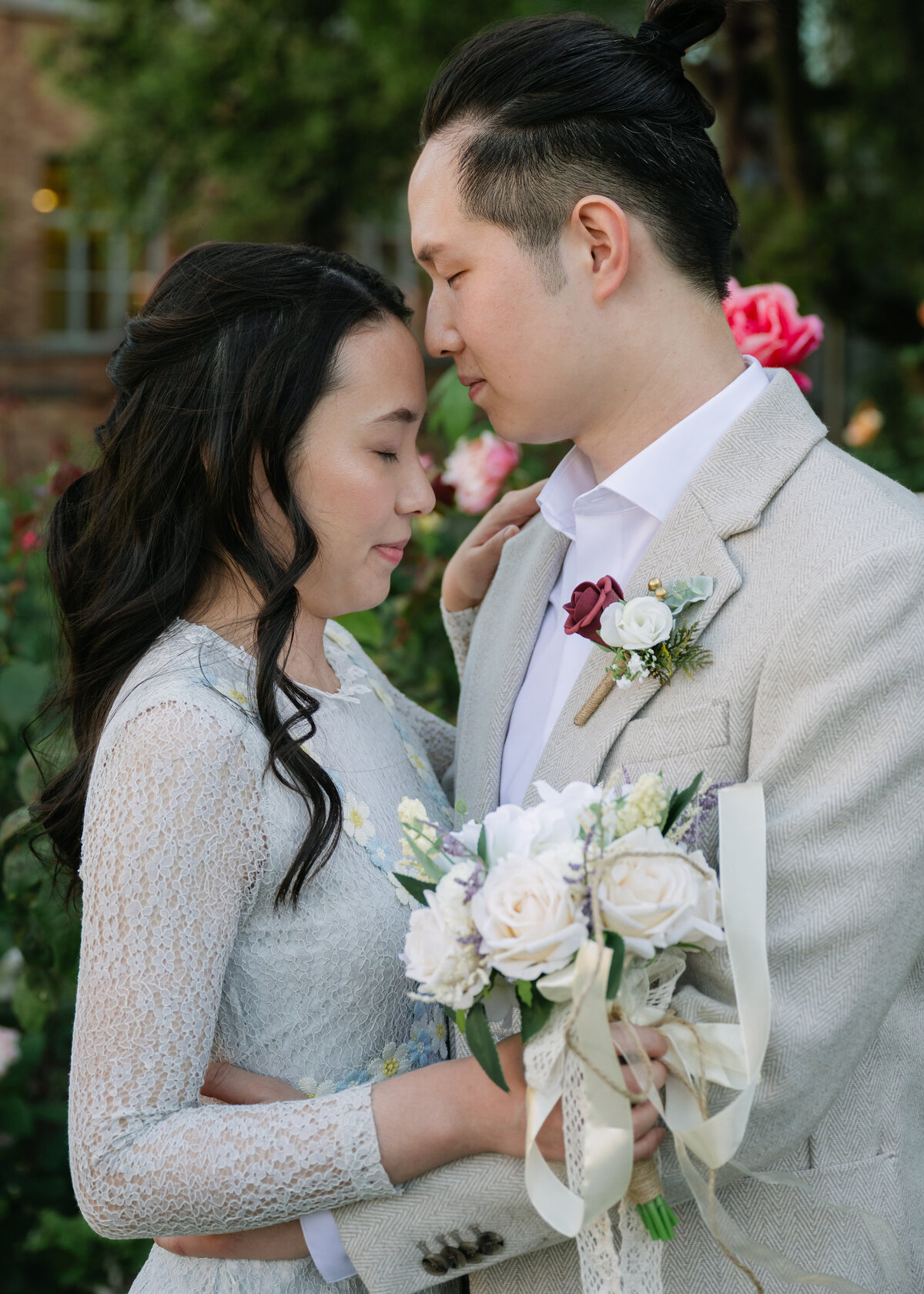 uw seattle bride and groom