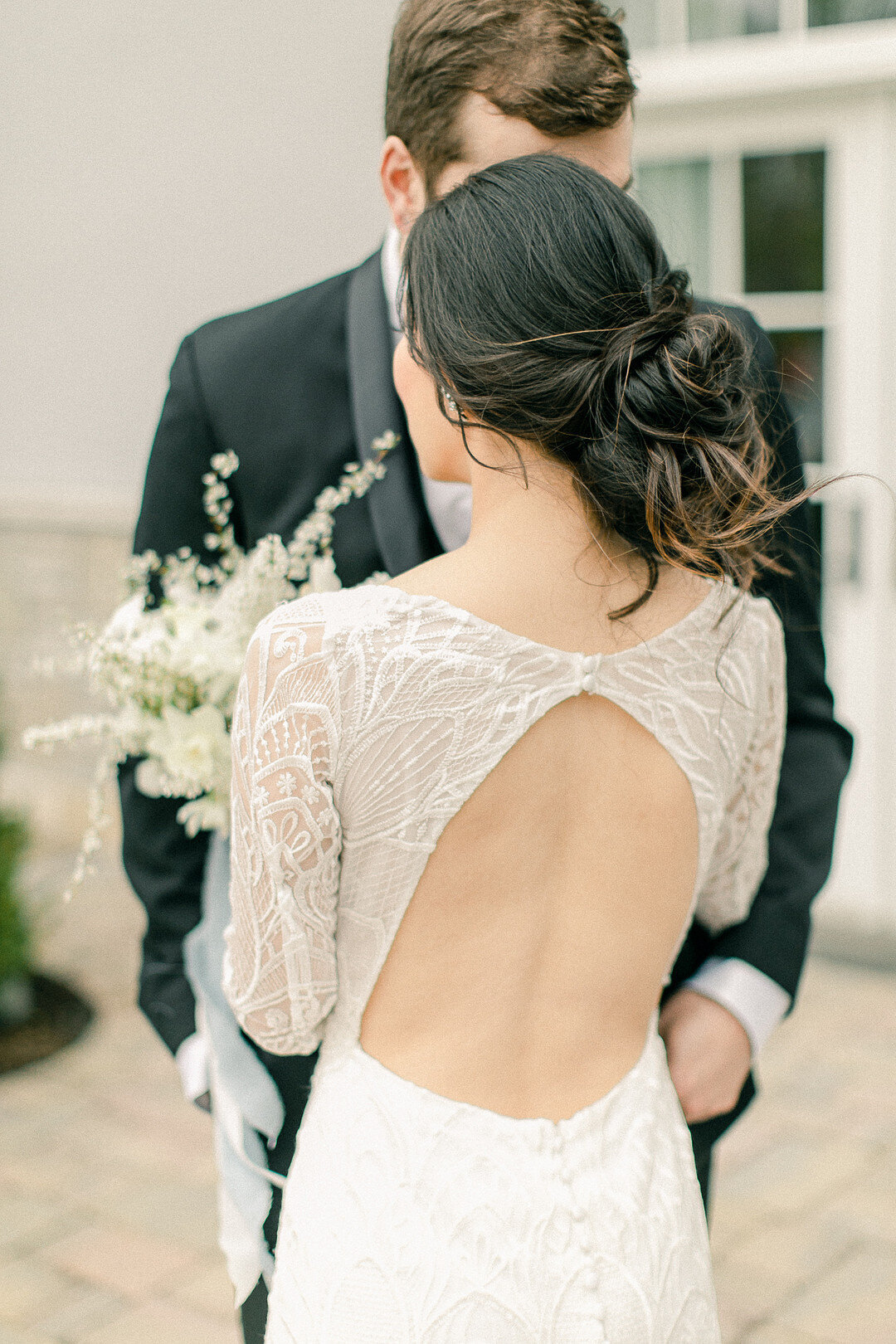 Spring has sprung in the Hudson Valley and this intimate wedding makes us want to lay in a field of_Krystal Balzer Photography _Publish -101_low