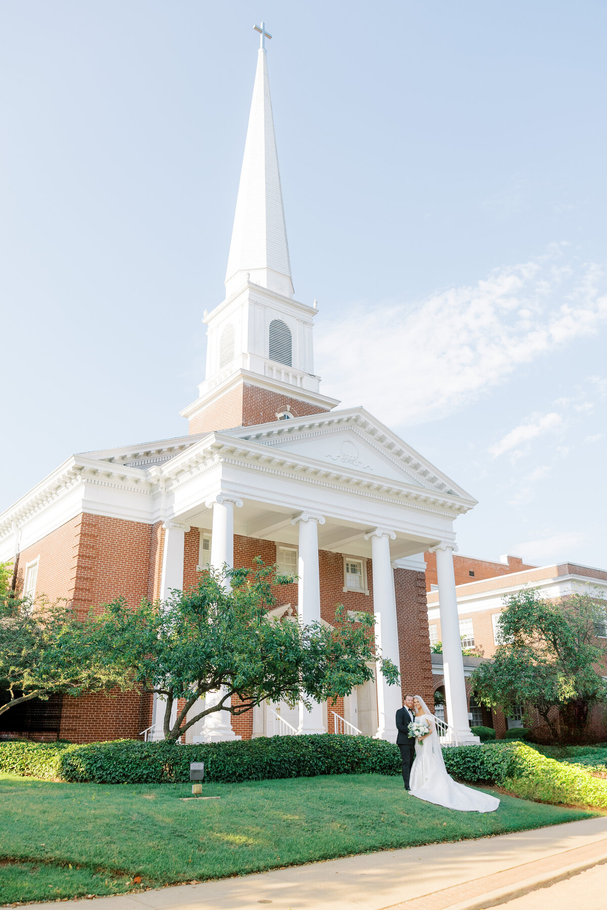 Arkansas Inn at Carnall Hall Wedding | Shalae Byrd-90