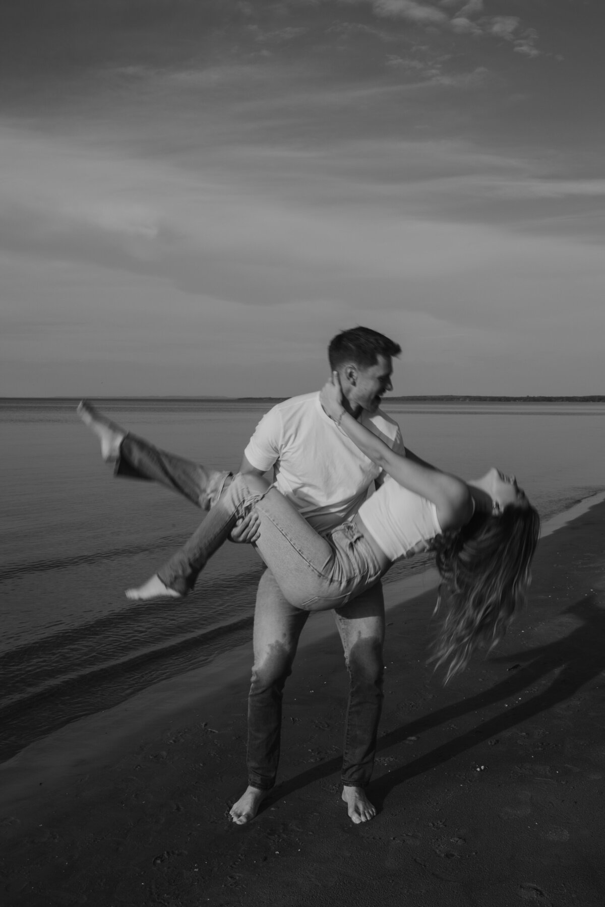 brooke-max-engagement-fall-autumn-wasaga-beach-sunset-barrie-lake-49