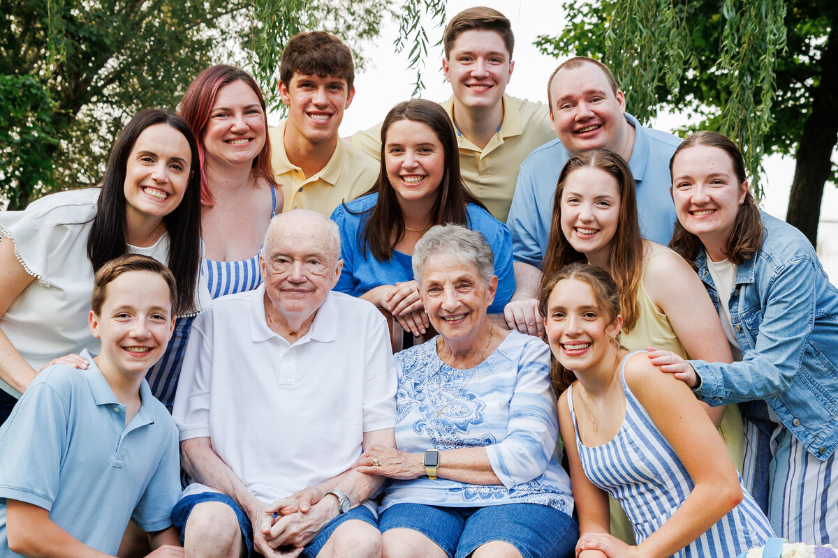 Mindi Jennings Photography Minnesota Photographer Central MN St. Cloud Brainerd Wedding Family Seniors
