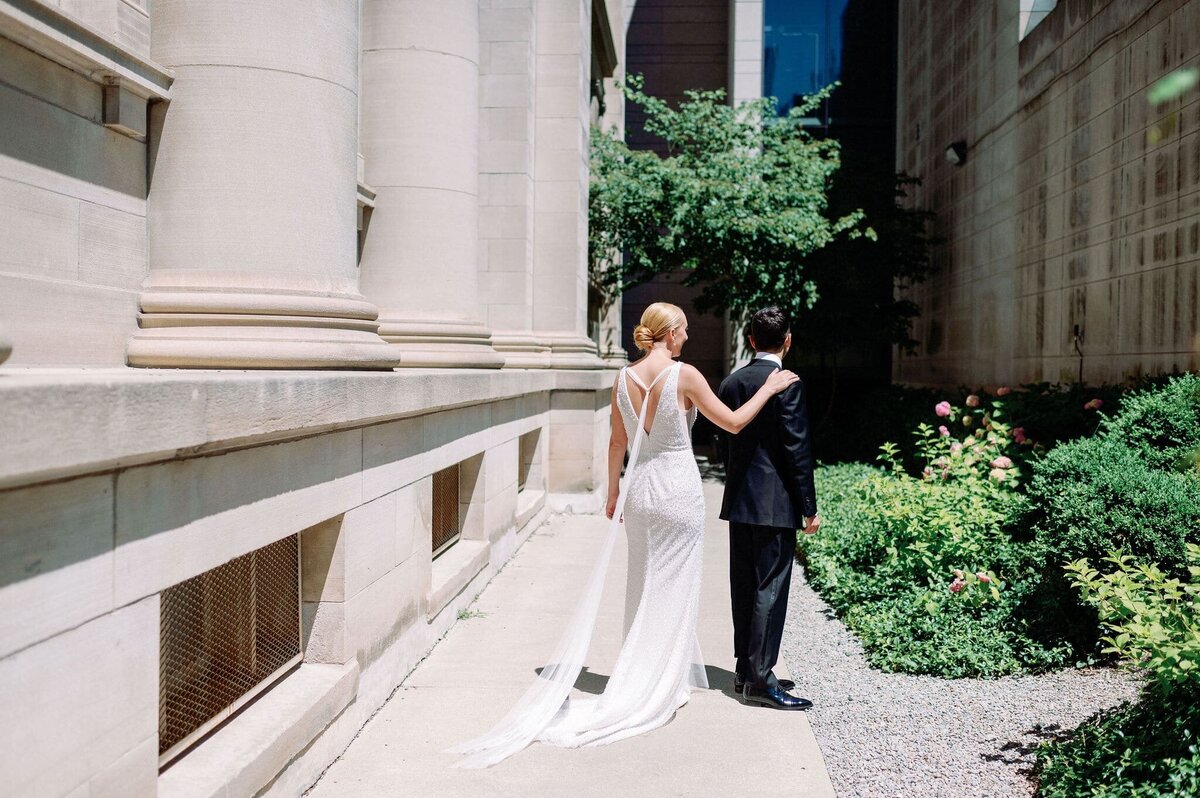 SassafrazRestaurantTorontoWeddingFirstLook-8