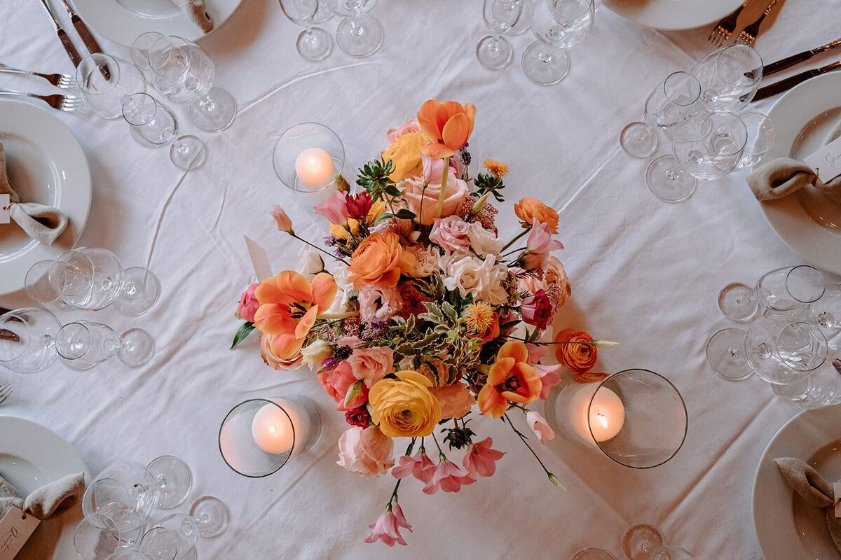 modern-and-colorful-wedding-floral-decoration28