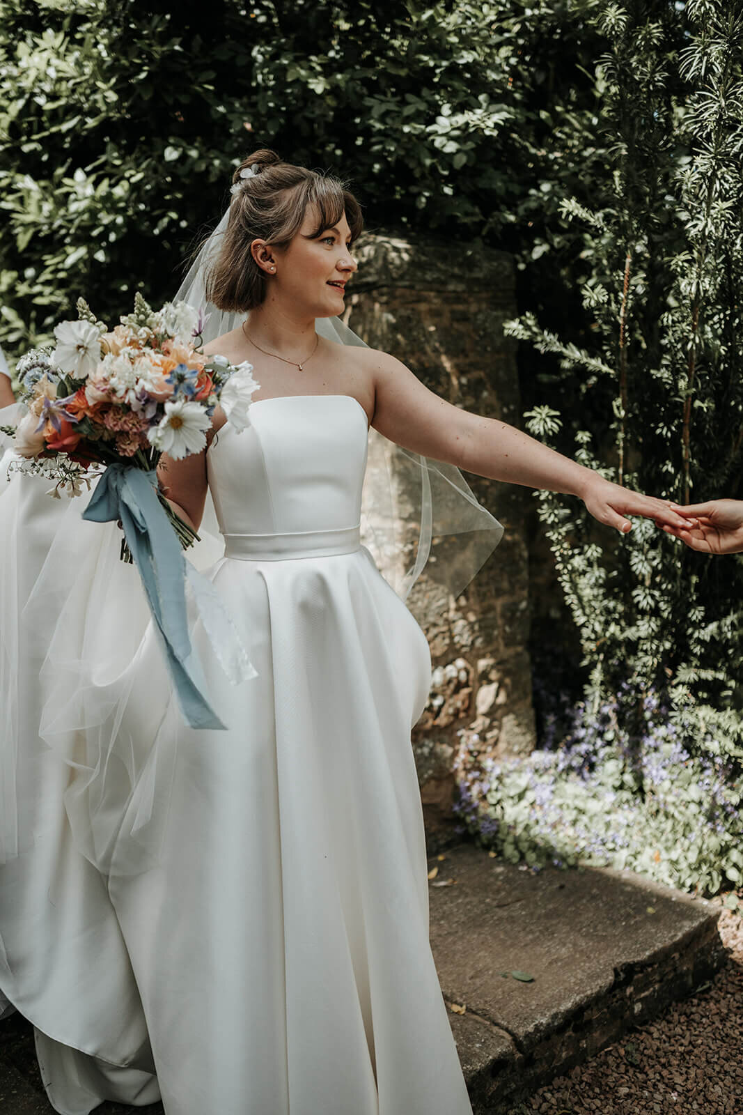 Issy-and-Bella-Floral-Design-Wedding-Florist-Herefordshire-Dewsall-Court-S-J14