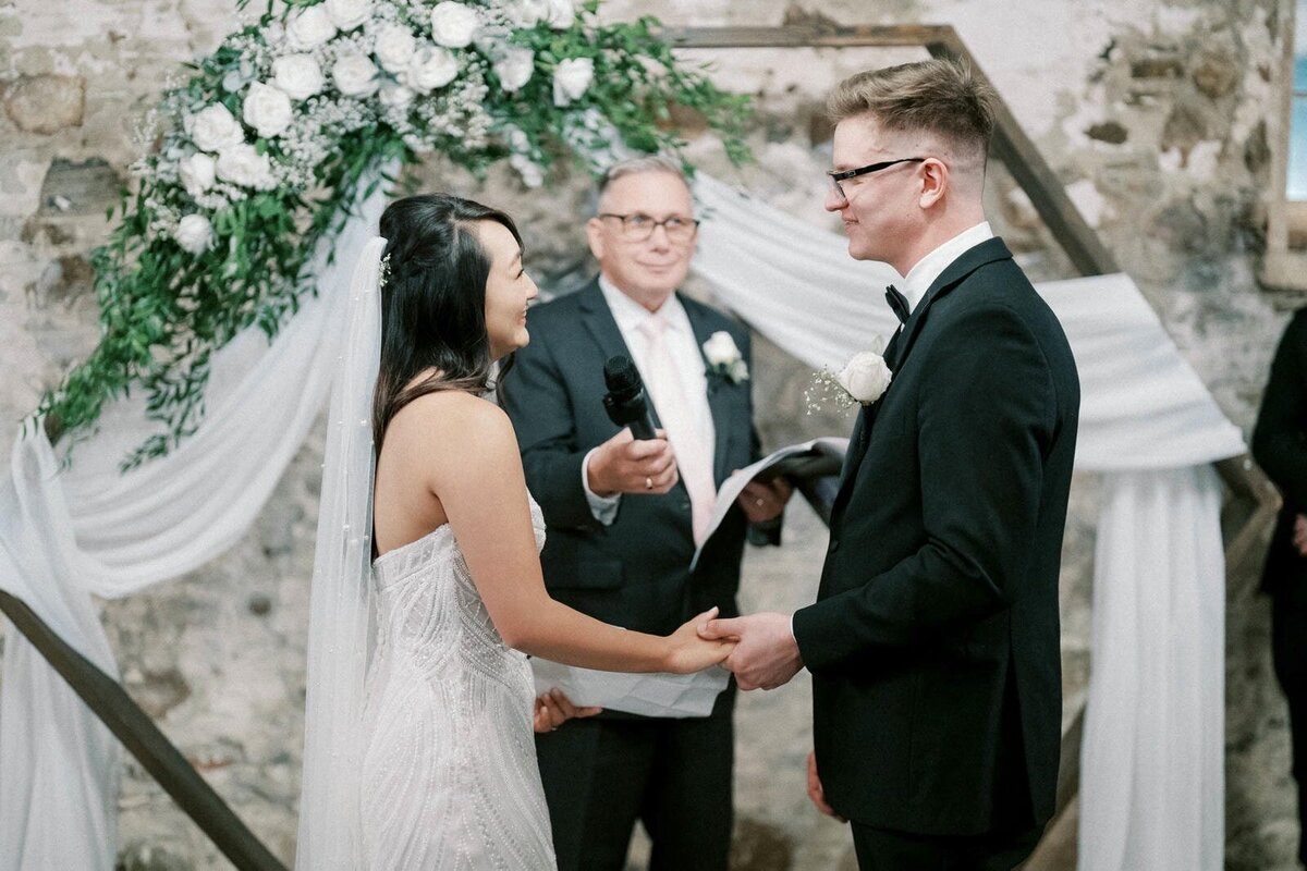 W11-Wedding-Photos-Caledon-Valley-Estate-Eleanor-and-Michael-2024-11-02-2500px-1157