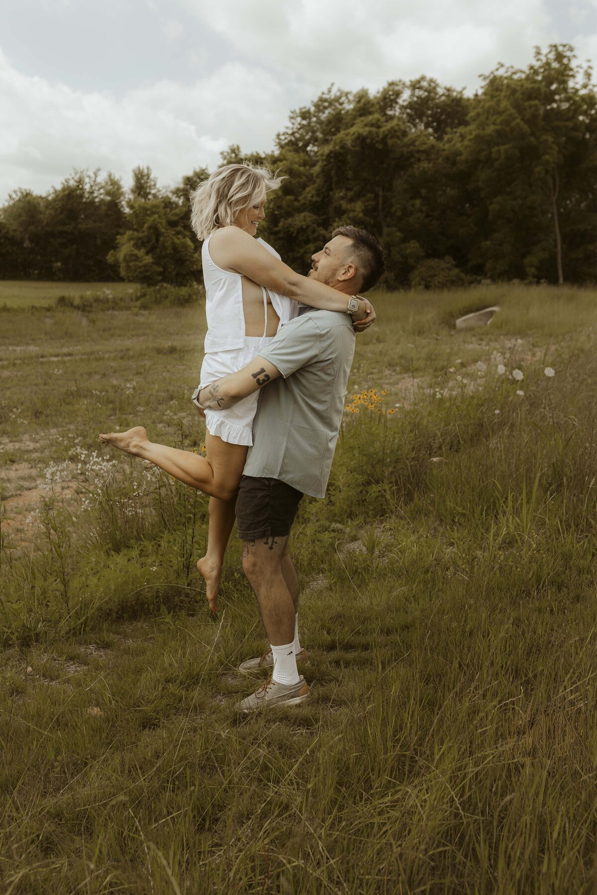 summer-couple-session-katey-sutton-photo-missouri-photographer