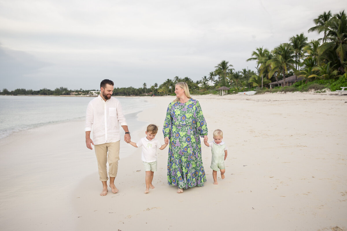 EboniRobyn-Family-Caroline-BeachShack-LyfordCay-Nassau-NewProvidence-TheBahamas-Final-59