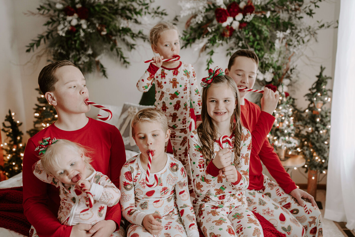 Holiday-Pajamas-Christmas-Mini-Session-Family-Photography-Woodbury-Minnesota-Sigrid-Dabelstein-Photography-Kassekert-33