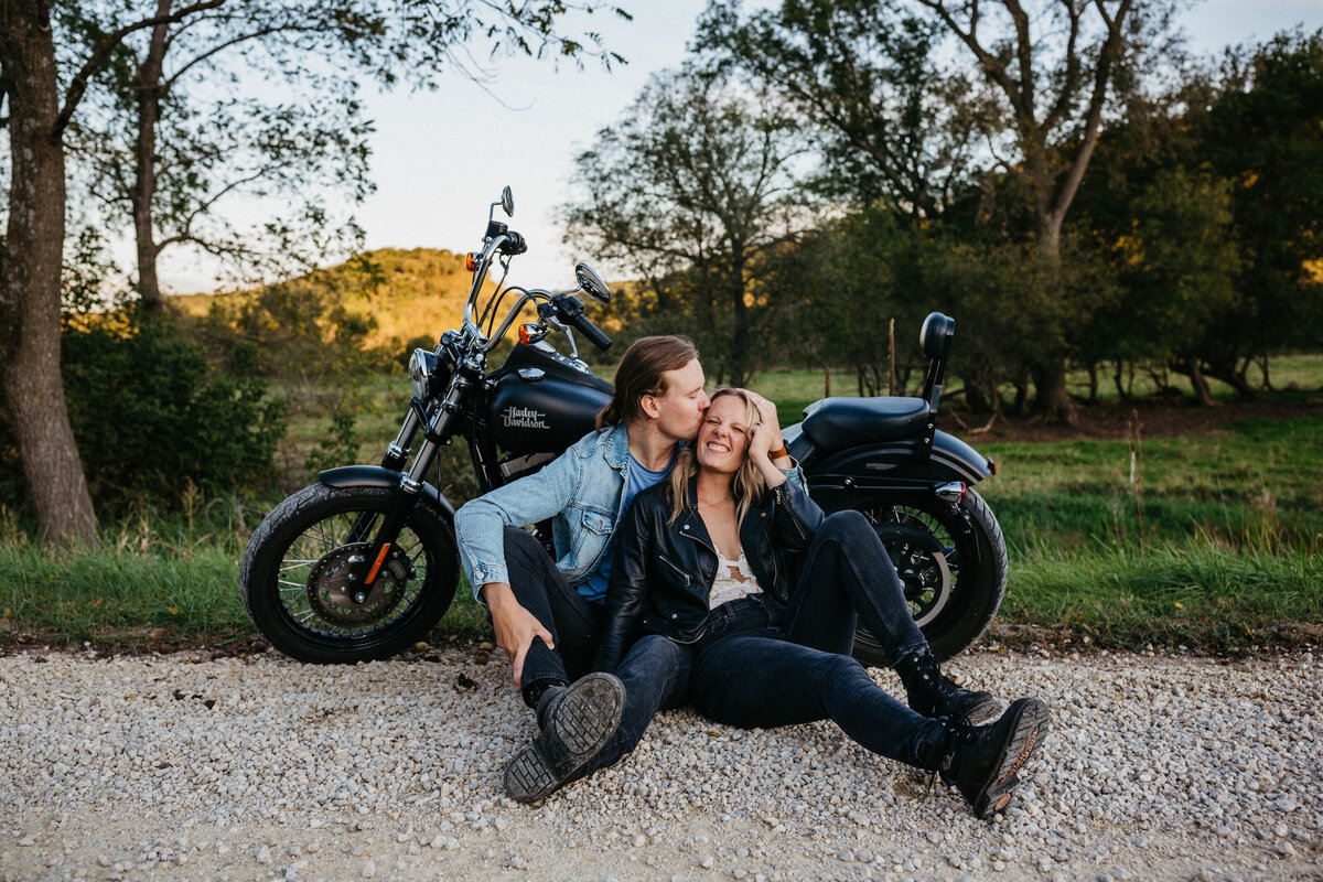 motocycle-engagement-photos