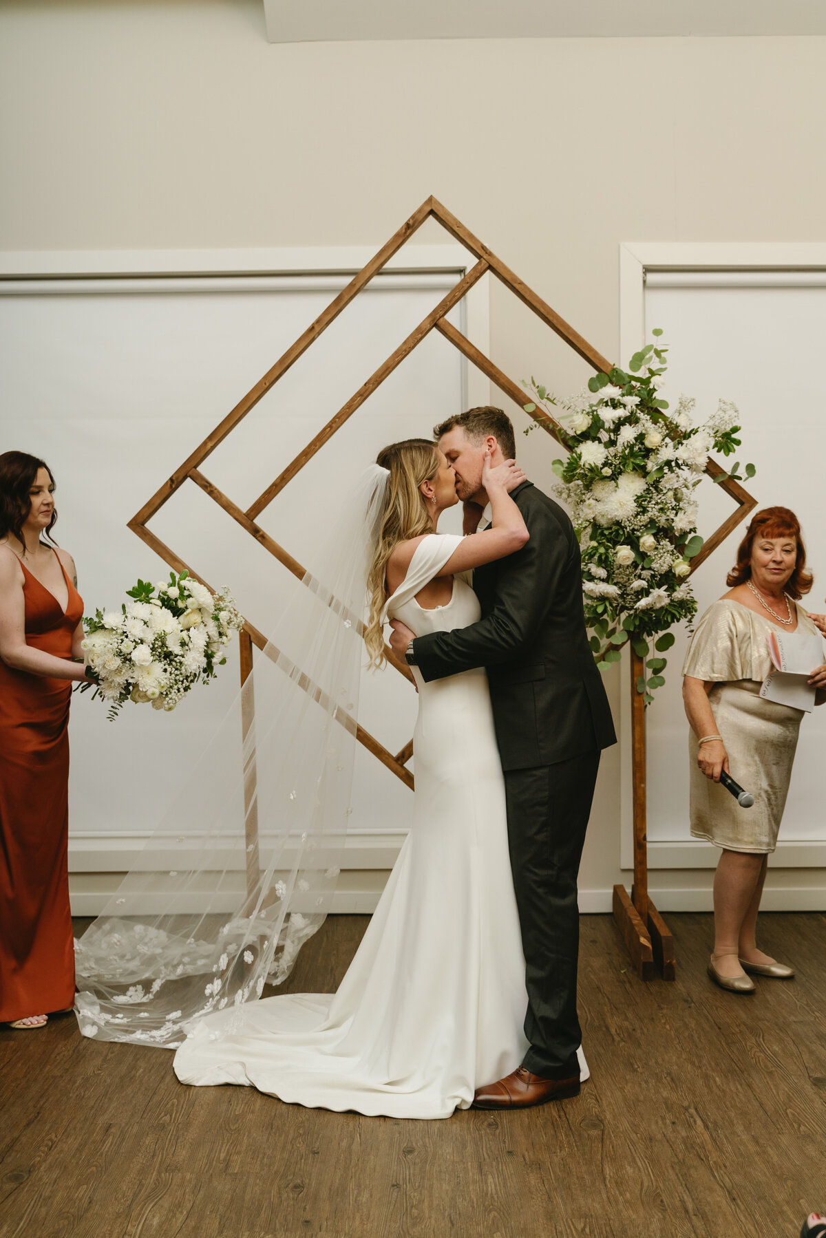 Regina Wedding Planner01966