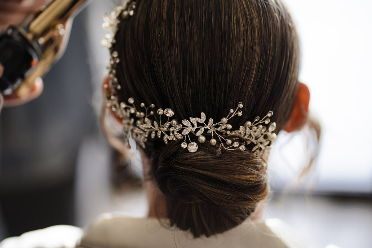 bridal-hair-accessories-hairstyle-harry-mclaughlin-photography