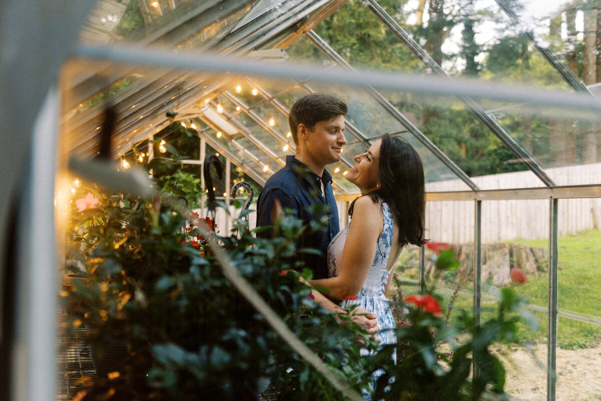 GreenhouseGardenEngagement_InHomeSession_TaylorNicollePhoto-16