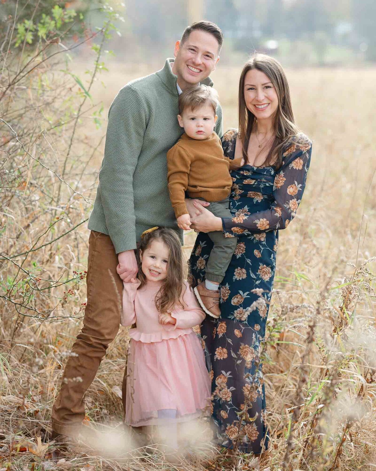 family-auer-farm-connecticut-outdoors