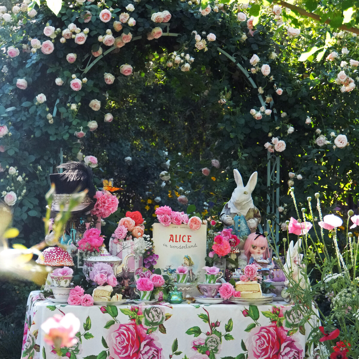 square tea party