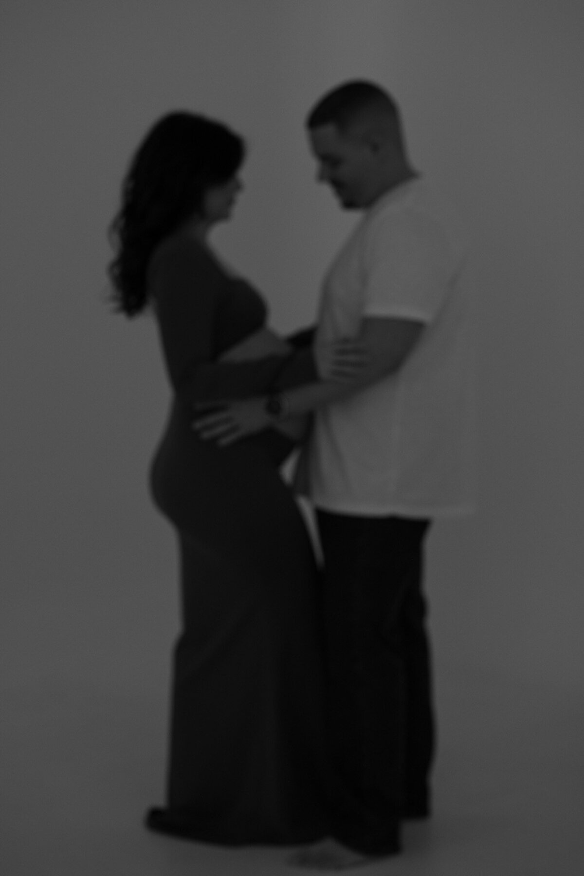 emmiclaire-maternity-black-dress-studio-jacksonville