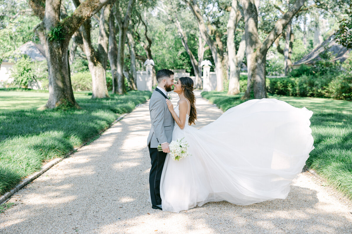 New_Orleans_LongVue_House_and_Gardens_anniversary_session_Alyse_and_Ben_Photography-2275