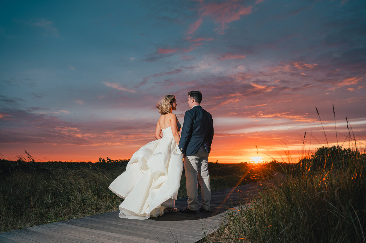 wauwinet-sunset-wedding