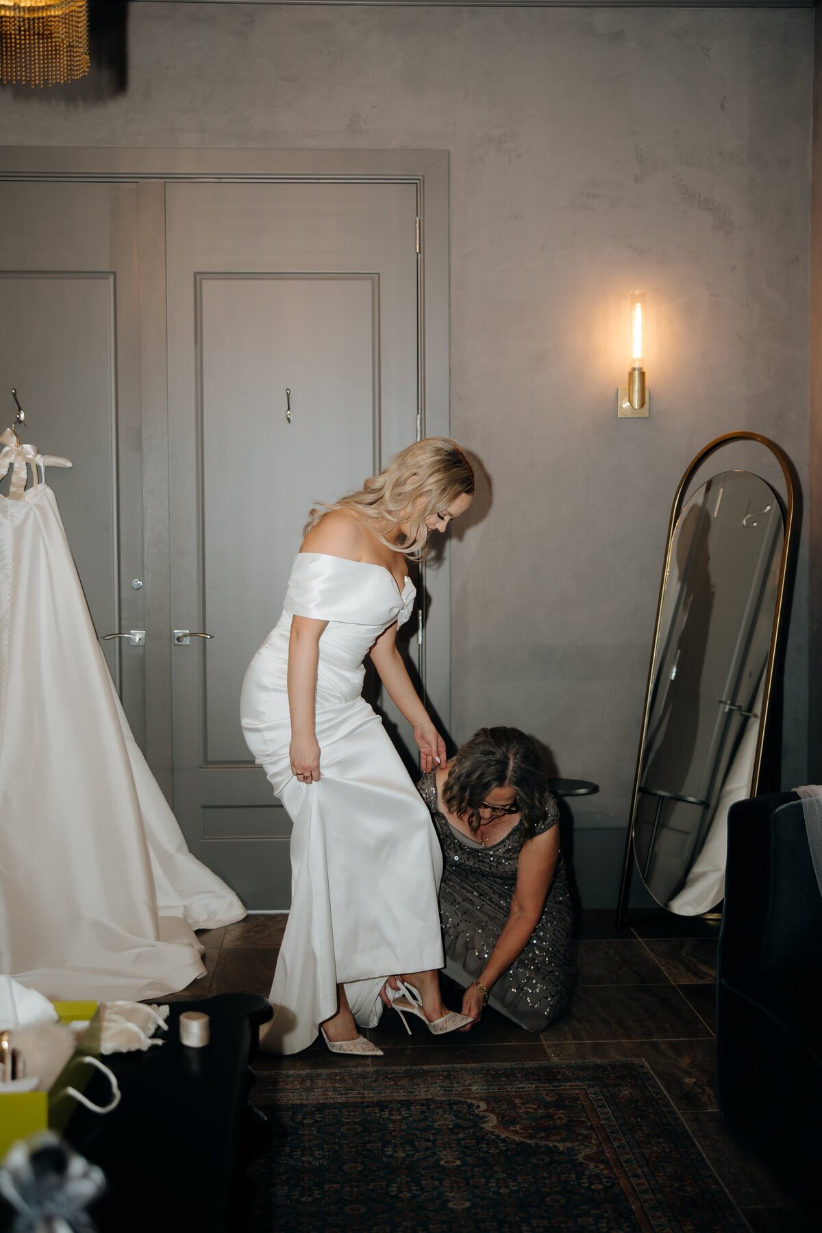 Velvet-and-Vows-Wedding-Photography-and-Film-_JillianCole-10-min