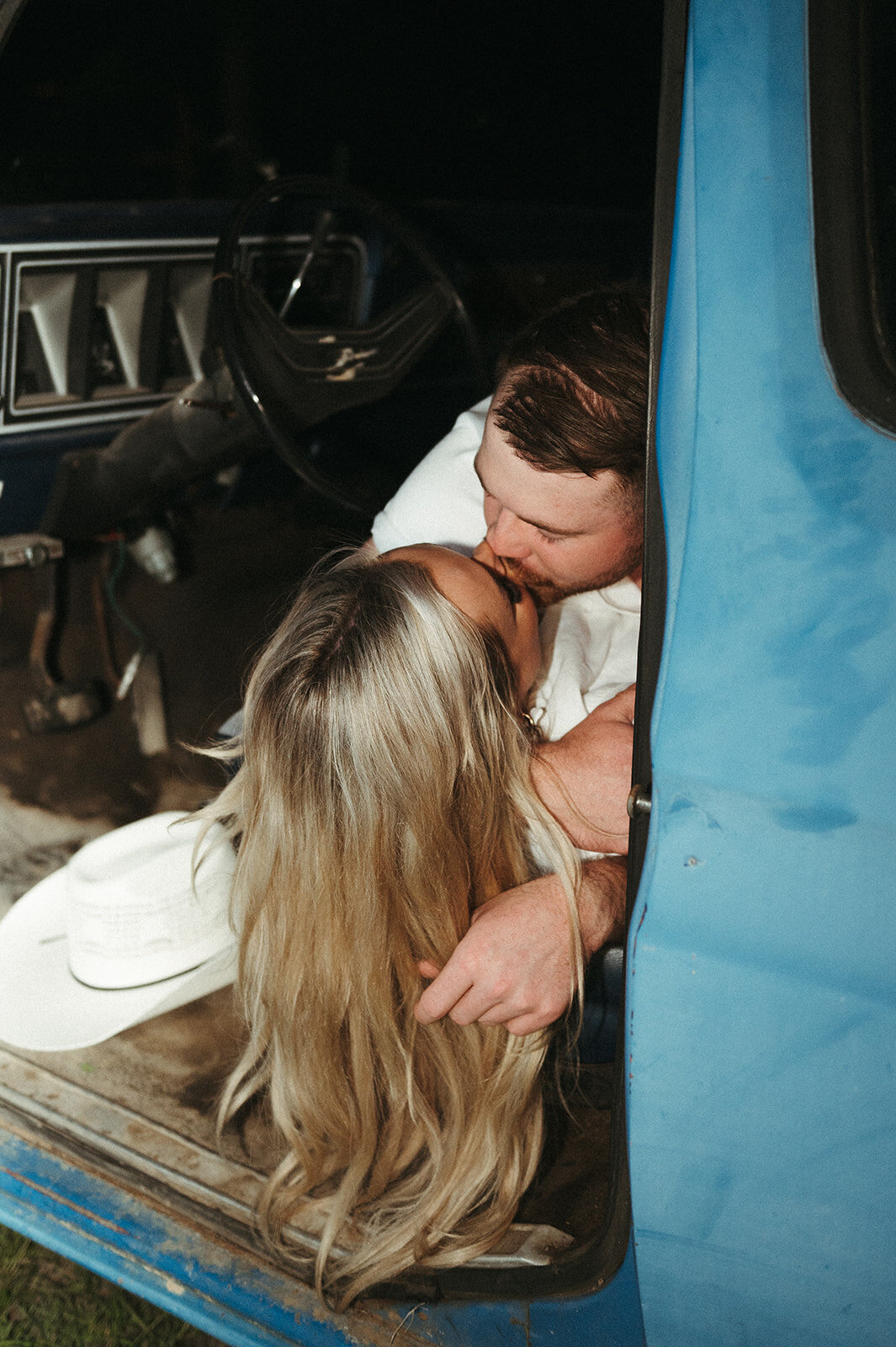 presley-gray-nighttime-western-montana-engagement0383