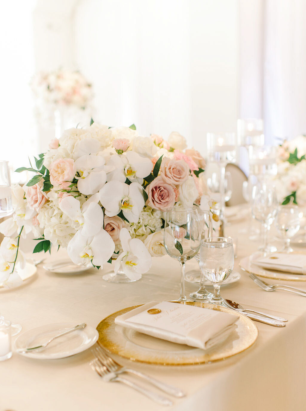 luxury-ballroom-wedding-detailed-touch-events27