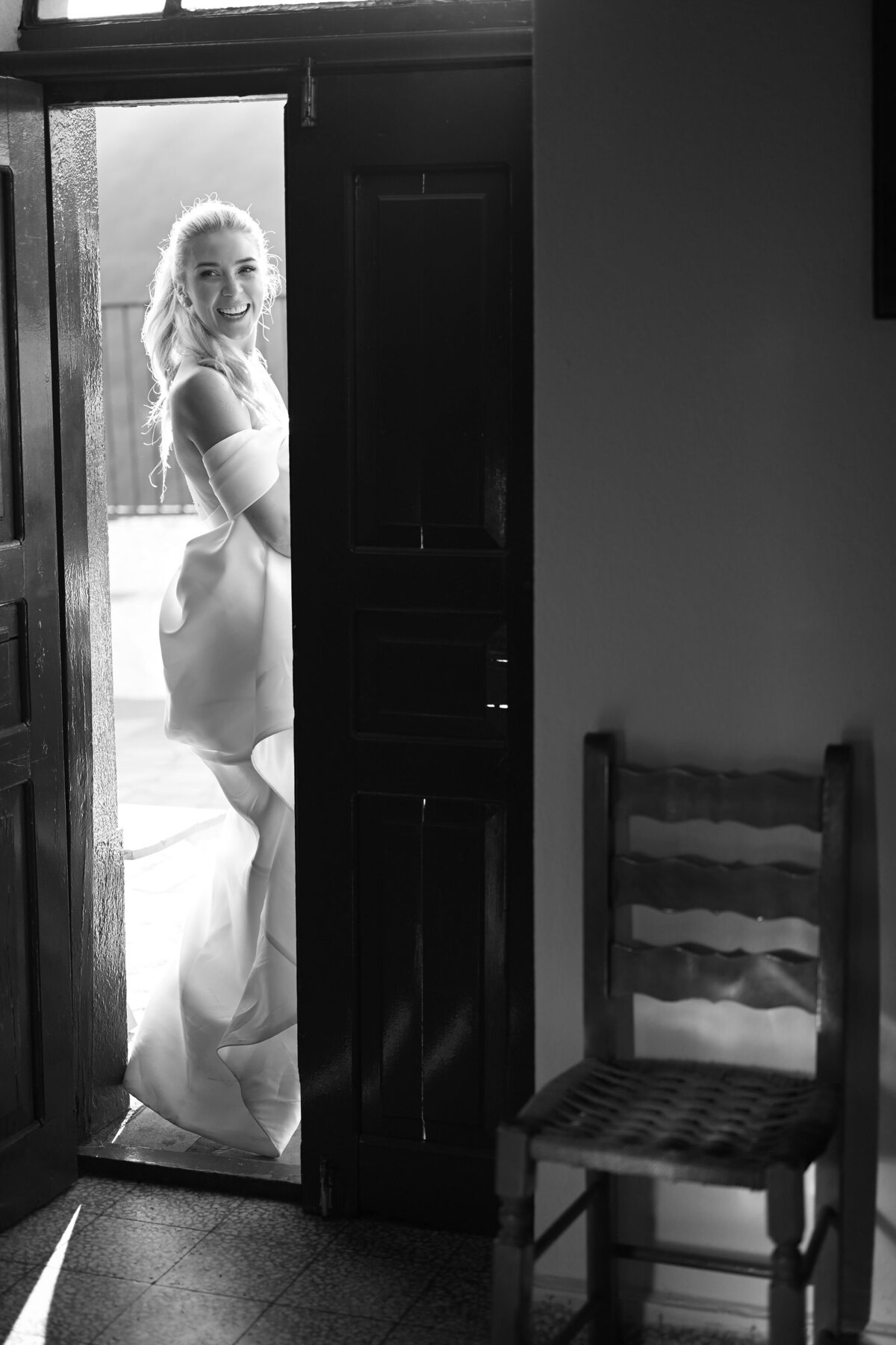 014-Cinematic-Editorial-Destination-Wedding-Skopelos-Island-Greece-Lisa-Vigliotta-Photography
