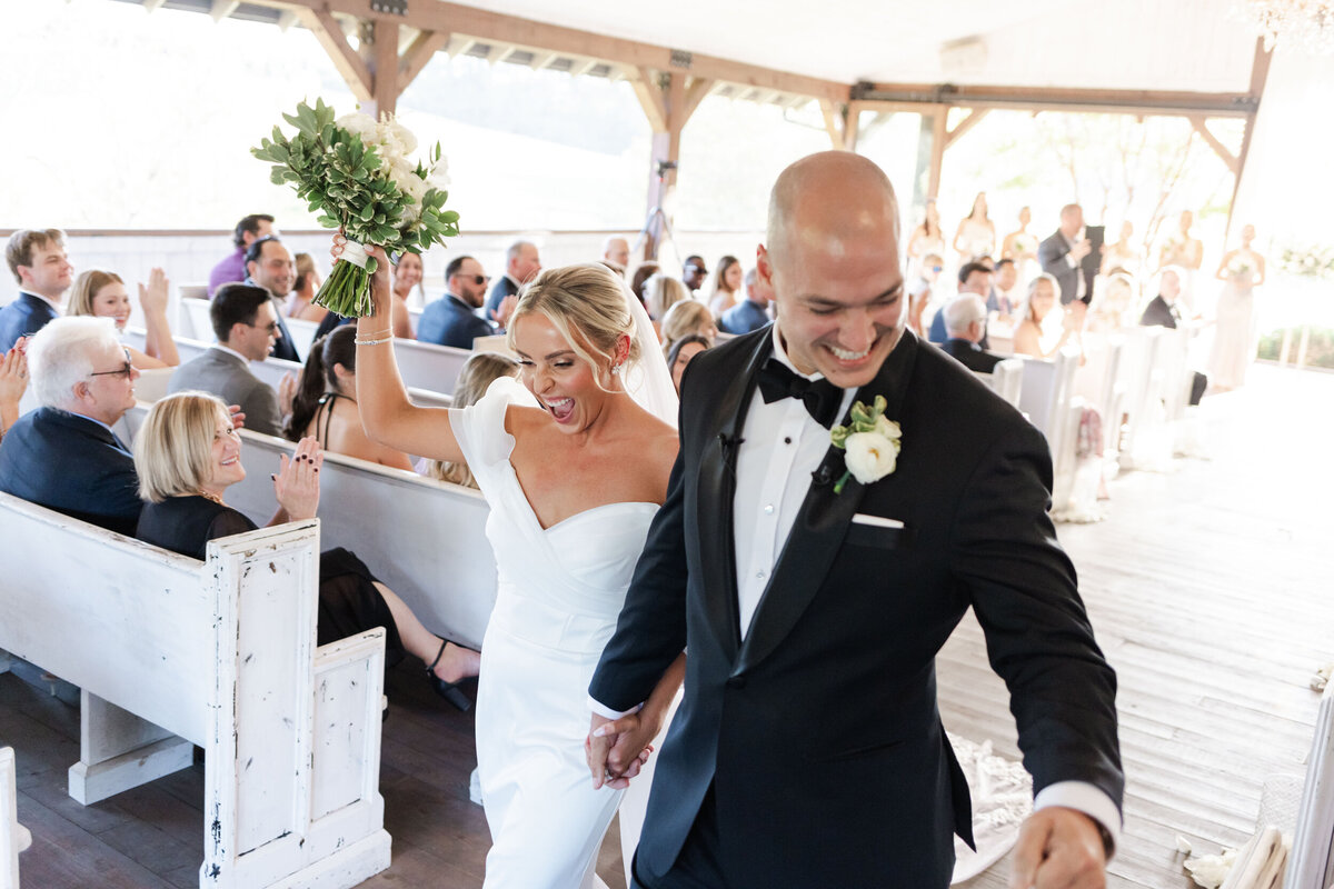 white-wedding-florals-29
