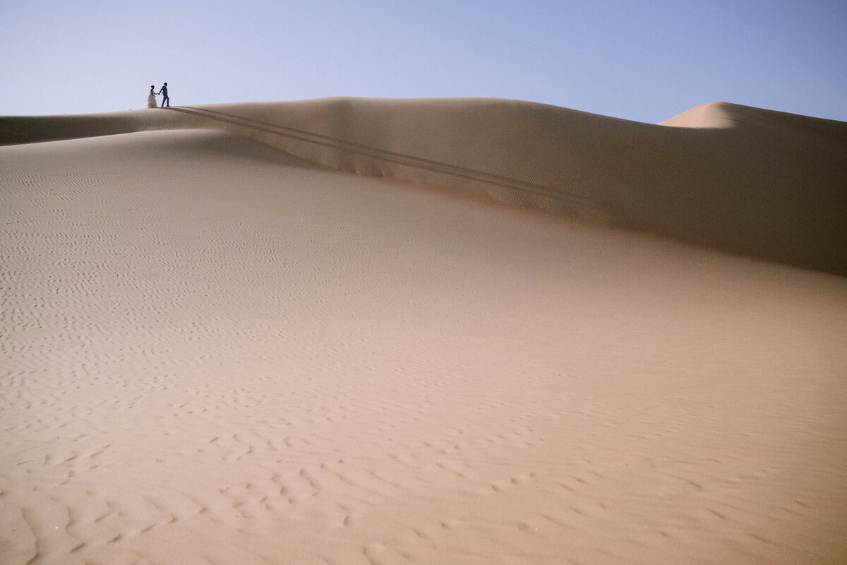 002_Abu_Dhabi_Desert_Wedding_Couple_Wedding_Female_Photographer_Saskia_Marloh