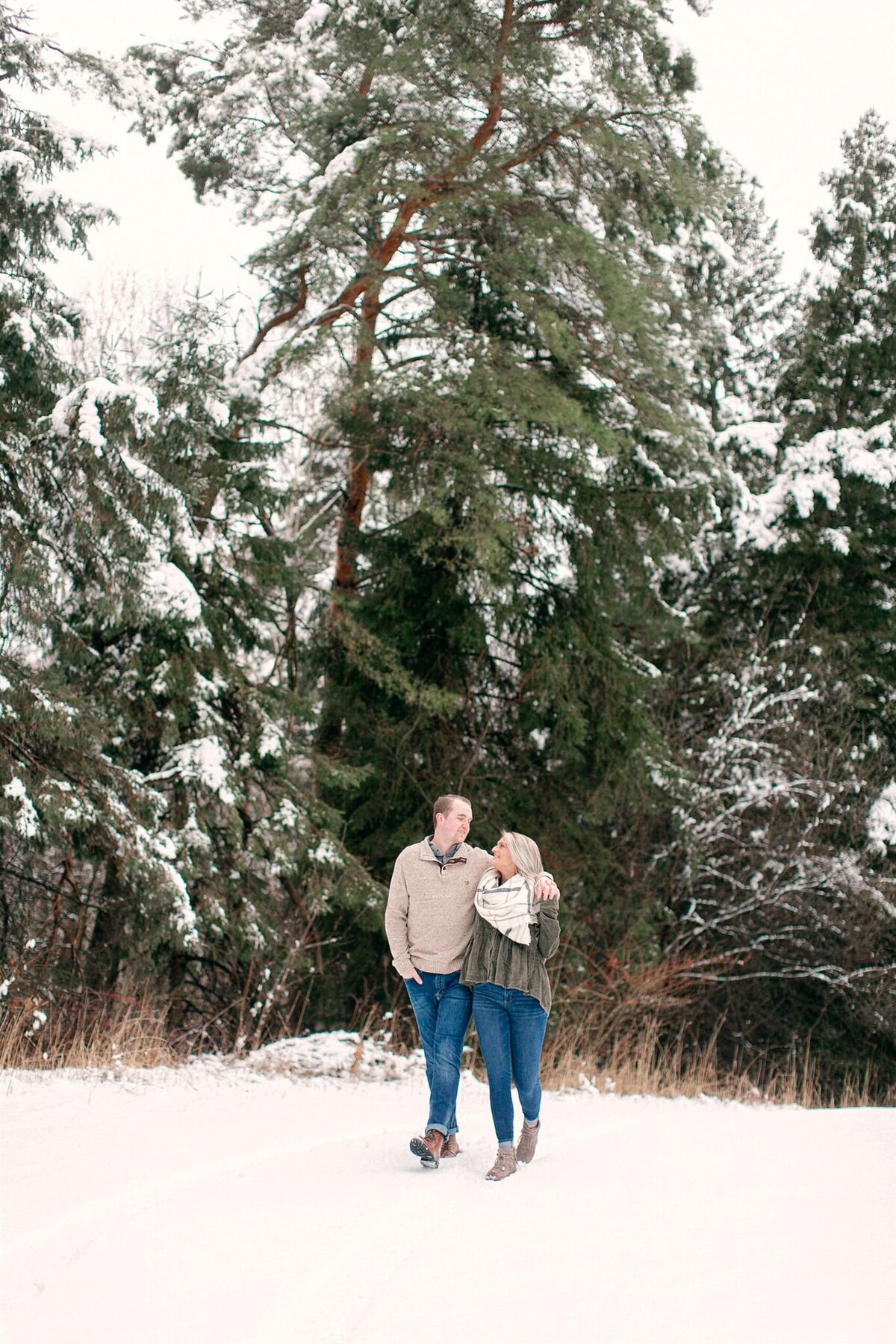 Michigan-Winter-Tree-Farm-Engagement-Photographer-MLP17880