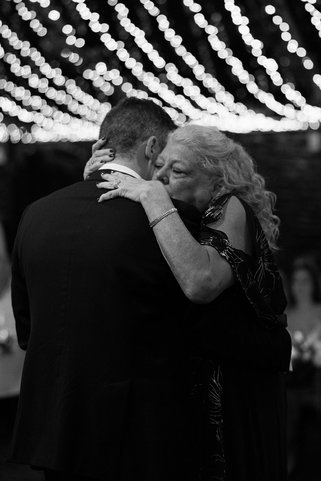 MayaandSam Santaynez Santaynezwedding sunstonevilla sunstonevillawedding sunstonewinery sunstonewinerywedding californiaweddingphotographer santaynezweddingphotographer (1554 of 1723)