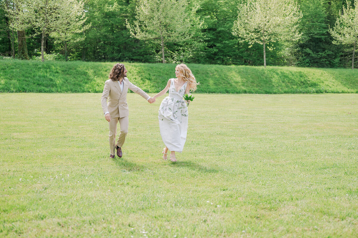 Engagement-shoot-picnic-in-France-1-22