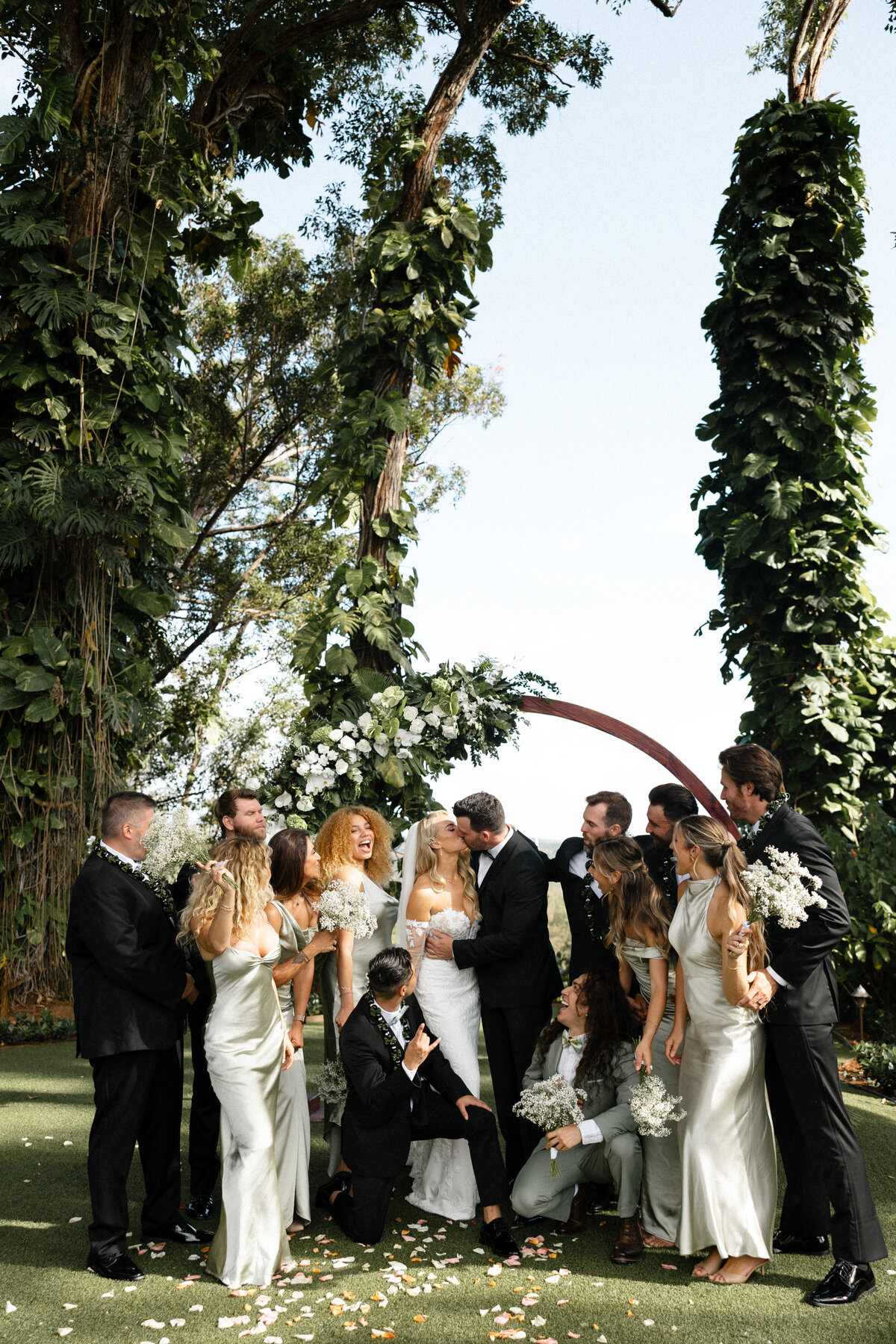 linapricephotography-wedding-ceremony-at-kualoa-ranch-hawaii-oahu.jpg-5995