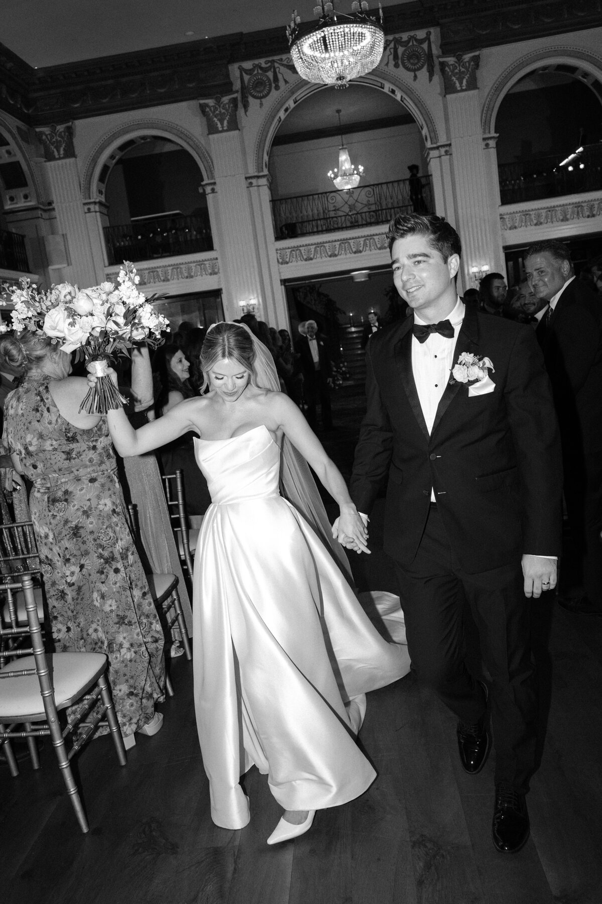 ballroom-at-the-ben-wedding_0000