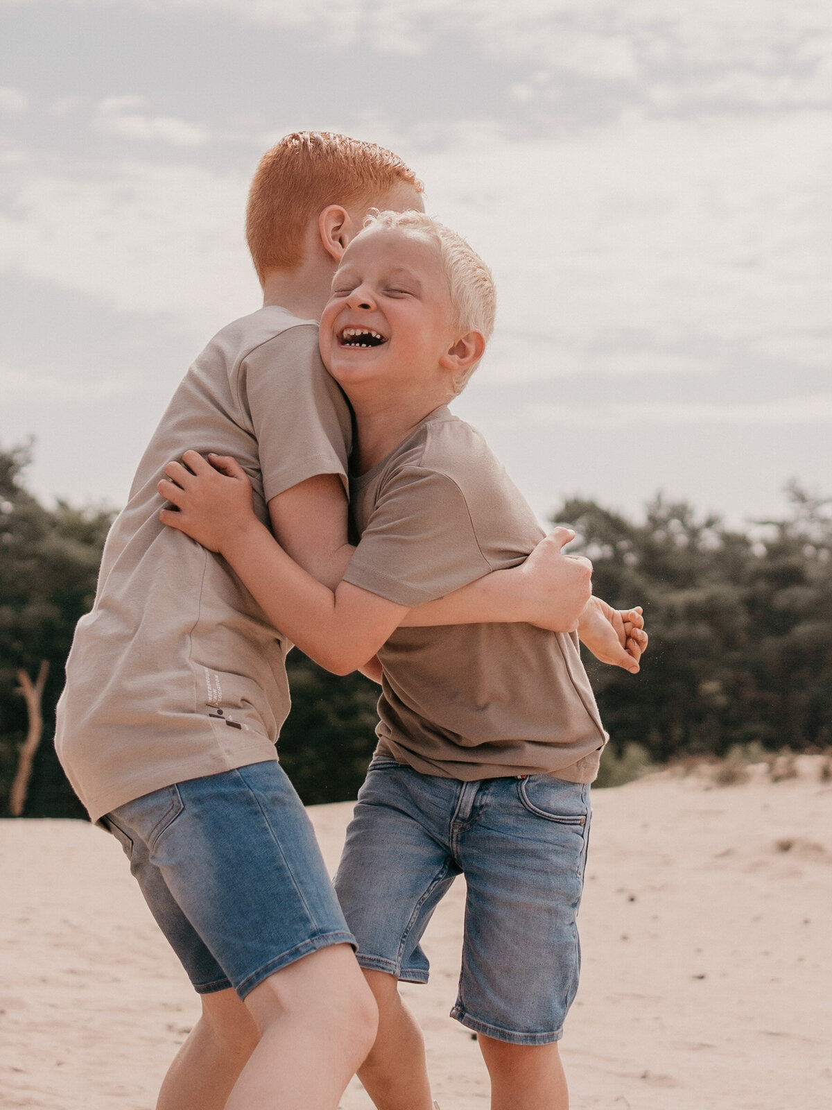 liefdevolle-gezinsfotografie-laren-duinen-leukfotografie (39 van 114)