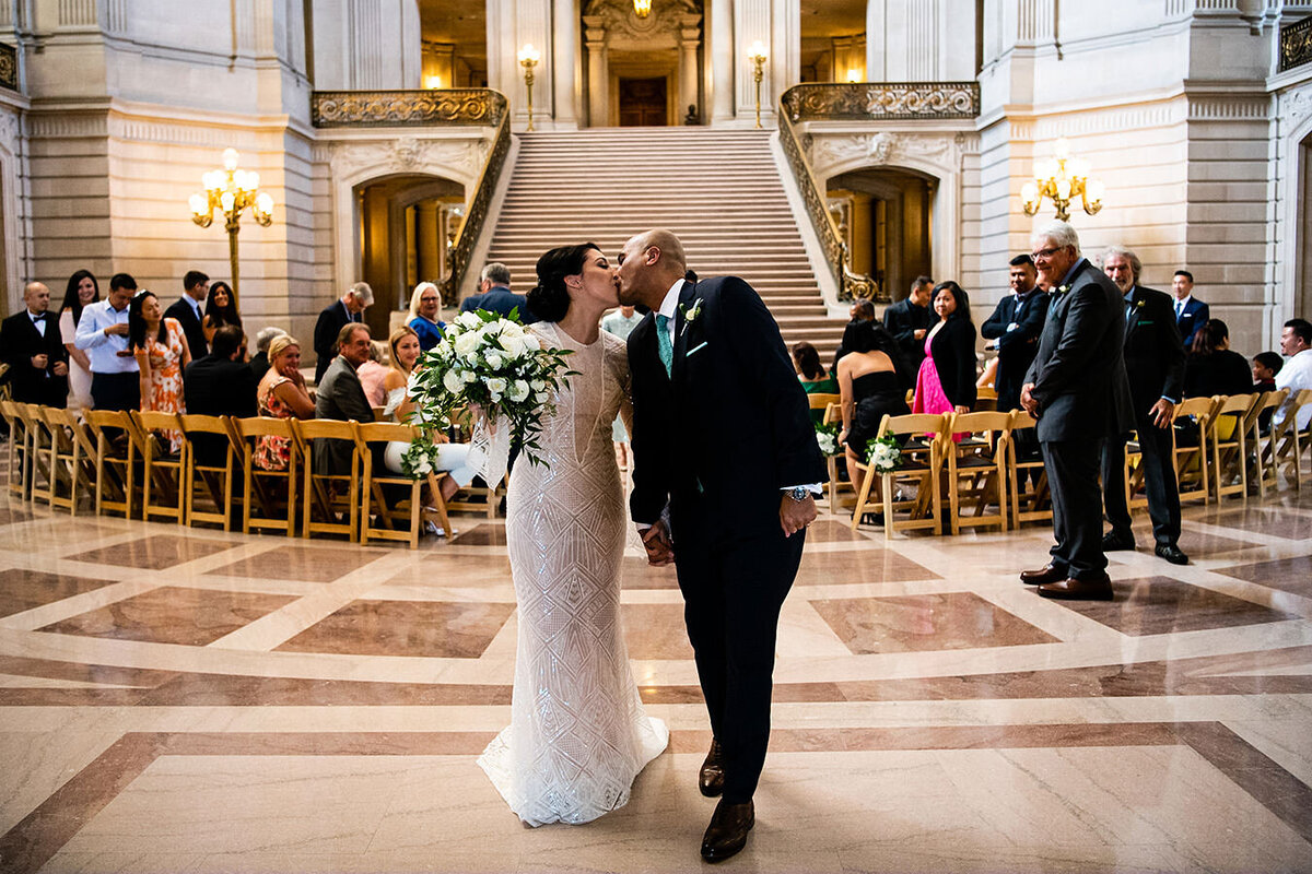 San Francisco City Hall Wedding Photo Rotunda