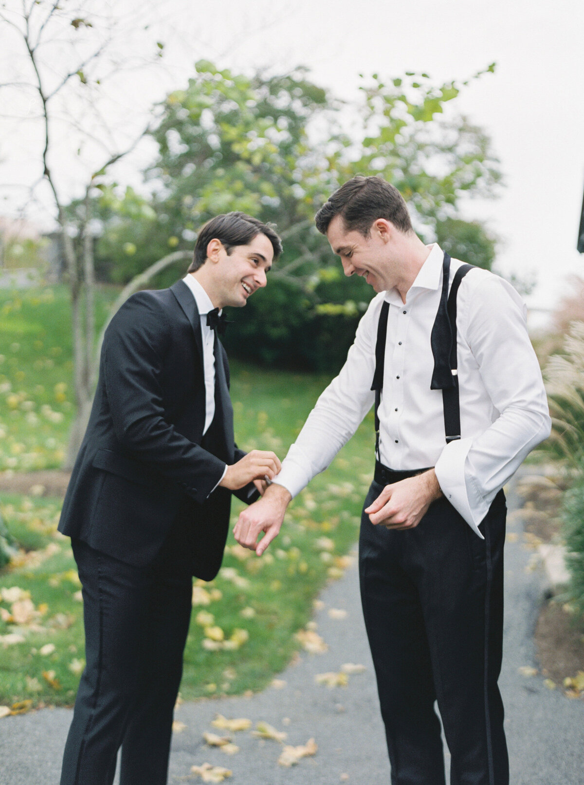 Emily March Photography Wilmington, North Carolina and Destination Wedding Engagement Photographer Heirloom Photography for Memorable Gatherings Light Airy Sentimental Imagery Images Weddings VaughanWedding_0134 copy