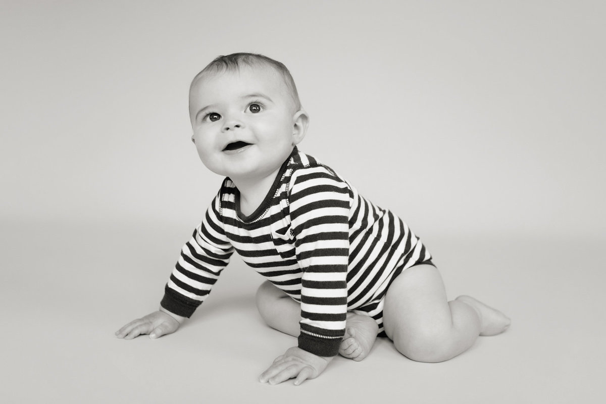 studio-child-photographer-st-louis-09040414_MaxBerger_013bw