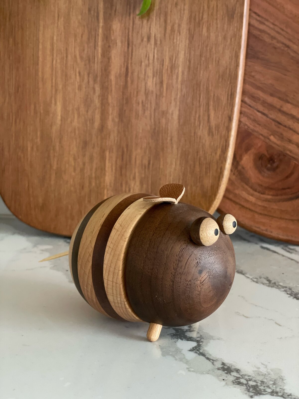 dusti j design wooden bee in white kitchen