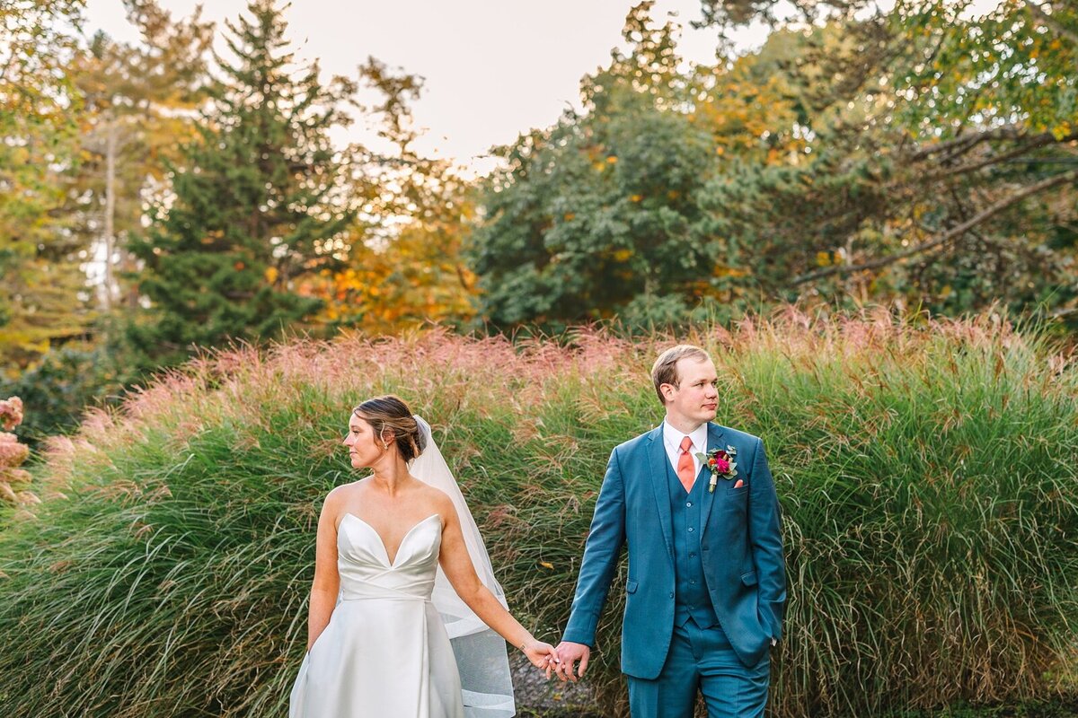 Live_Well_Farm_Colorful_Fall_Wedding_Harpswell_Maine_Photography_0075