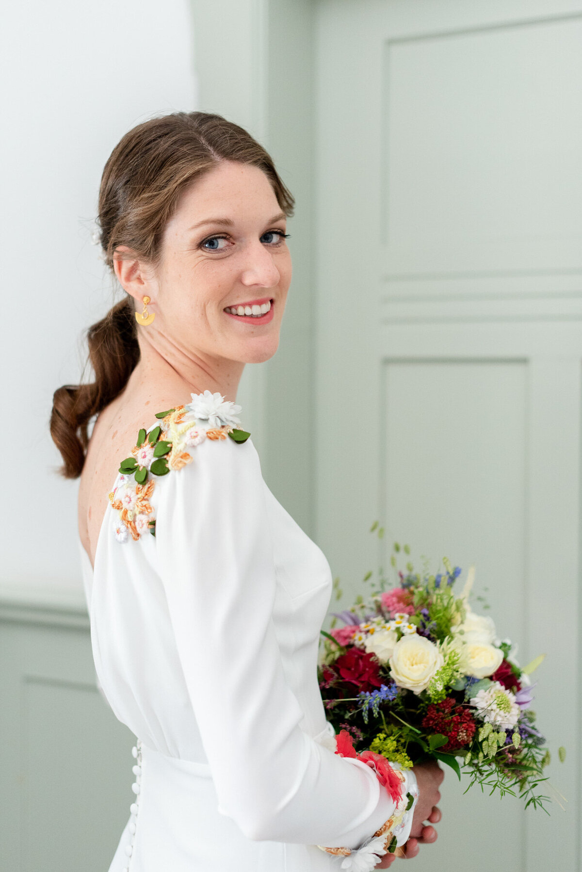 Sarah Schöb_Makeup_Artist_Schweiz_Styling_Ostschweiz_Hochzeitsmakeup_Hochzeitsfrisur_Mobile_Visagistin_modernes_Styling46_2048px