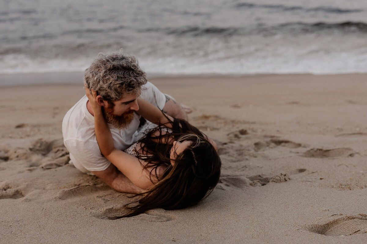 sandy-hook-nj-couple-photoshoot