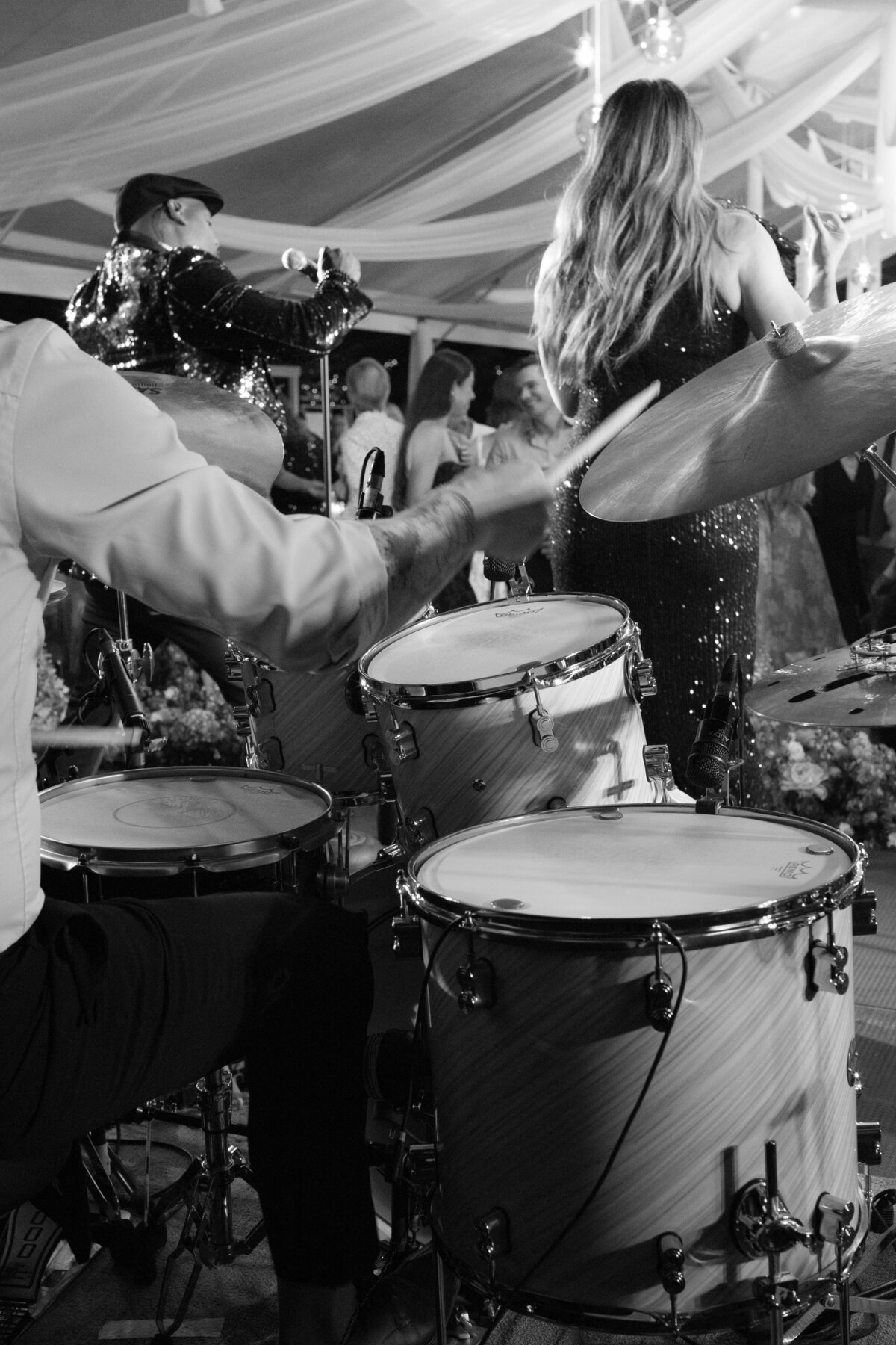 MeghanHemstra-Colourful-Vancouver-Garden-Wedding-94