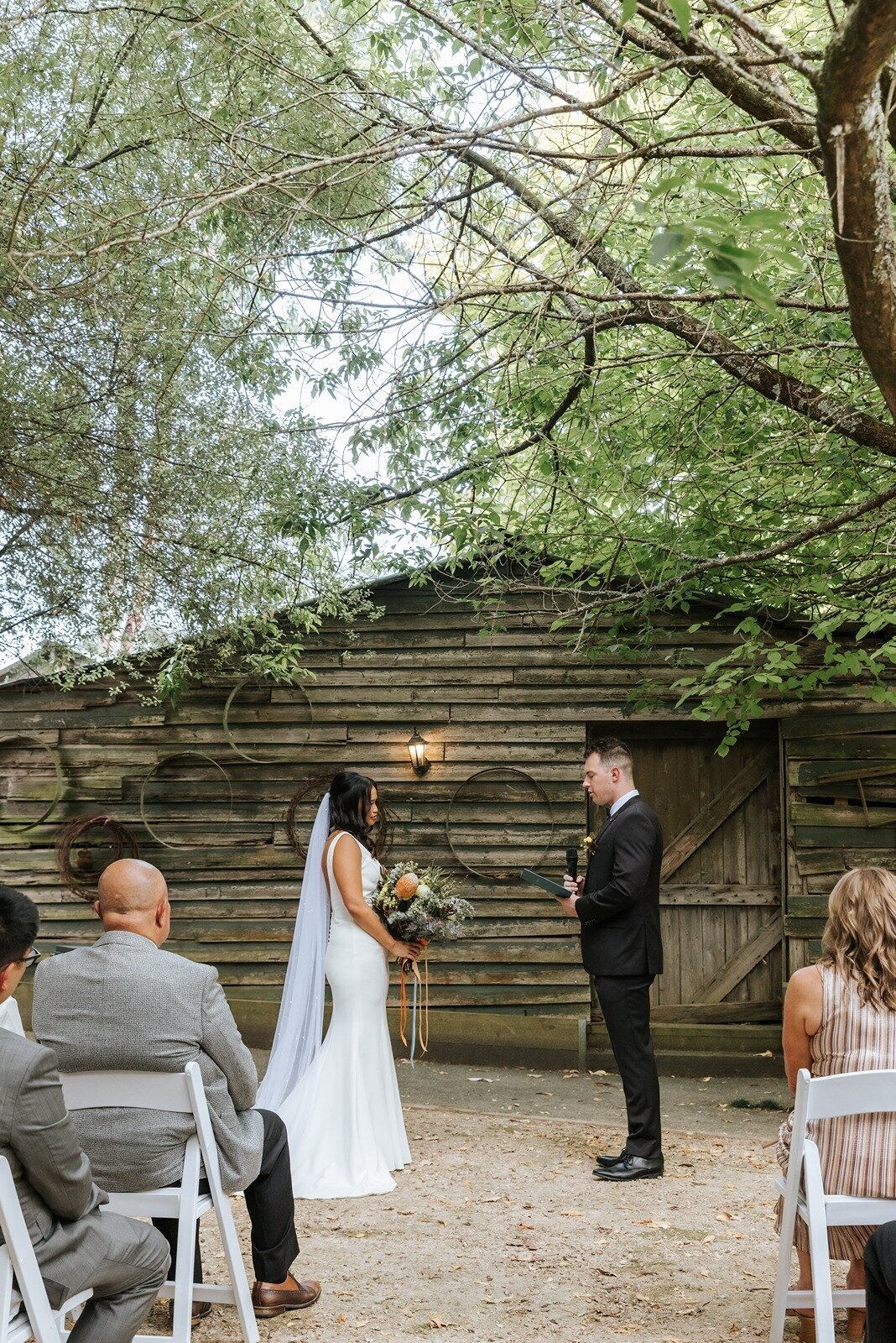 Elope-styled-micro-wedding-melbourne-the-log-cabin-ranch17